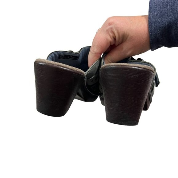 Clarks women's shoes 7 blue leather slip on 2.5" block heel round toe - Picture 4 of 9